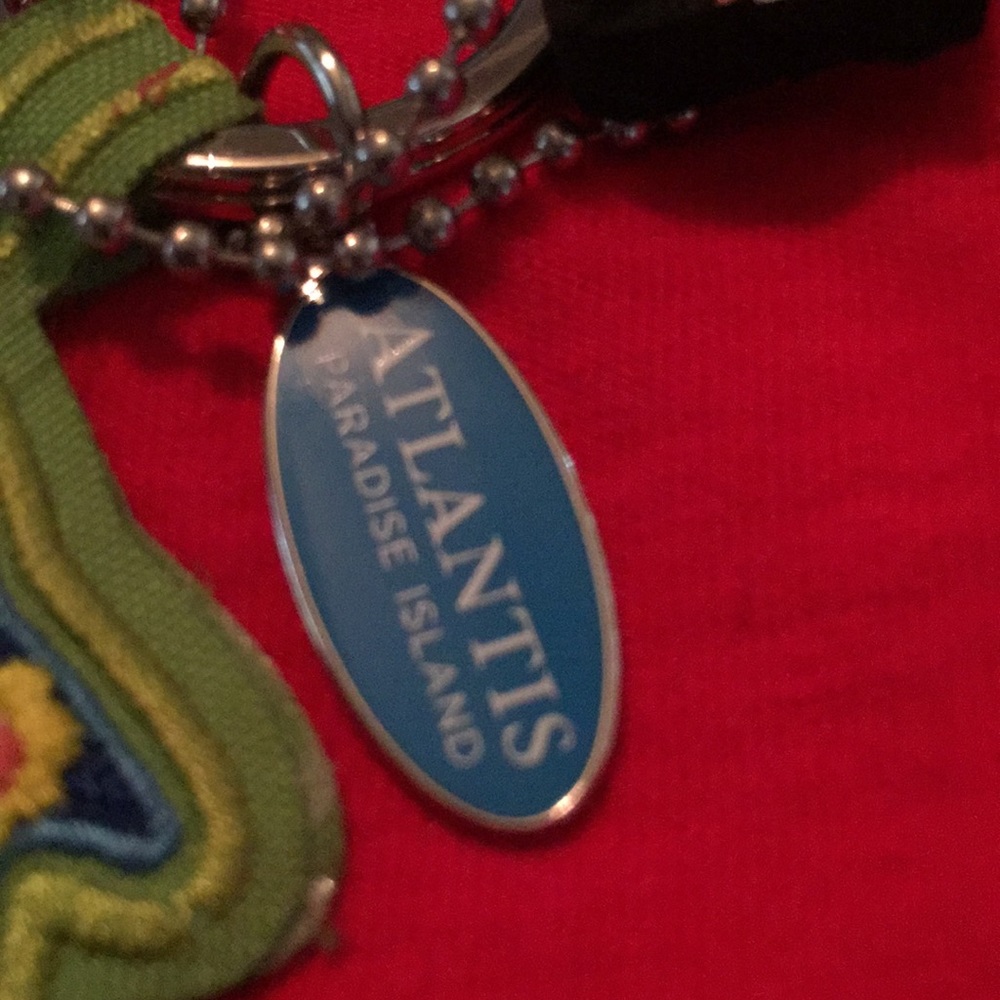 Pretty Set Keychain - Picture 3 of 6